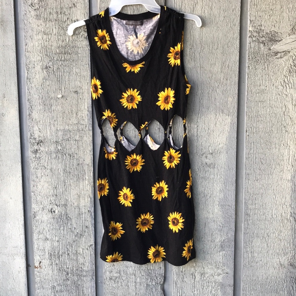 Kendall and Kylie dress